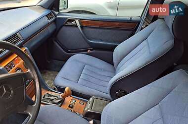 Универсал Mercedes-Benz E-Class 1995 в 