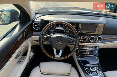 Седан Mercedes-Benz E-Class 2016 в 