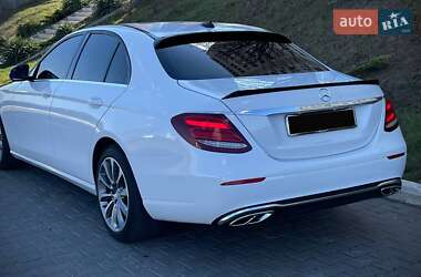 Седан Mercedes-Benz E-Class 2016 в Южном
