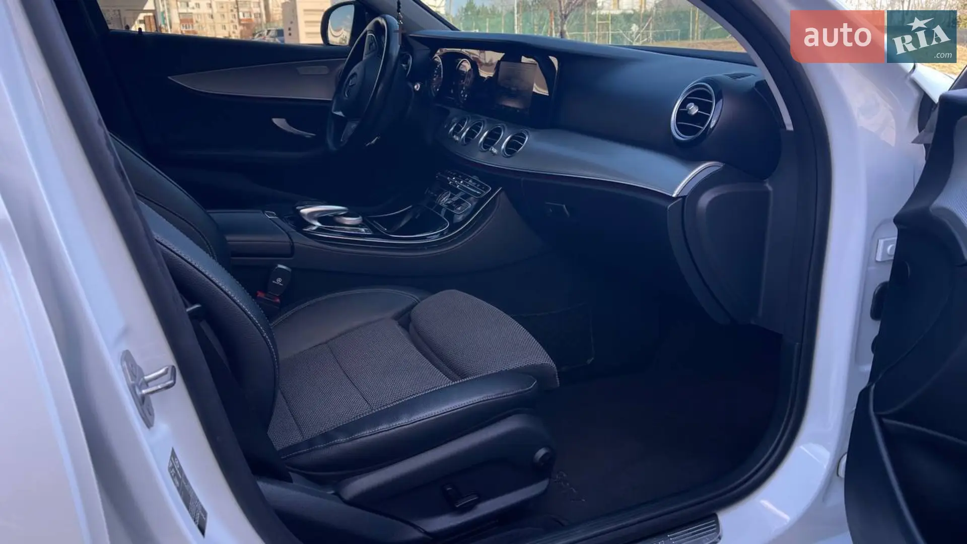 2016 Mercedes-Benz E-klasse - мініатюра 16