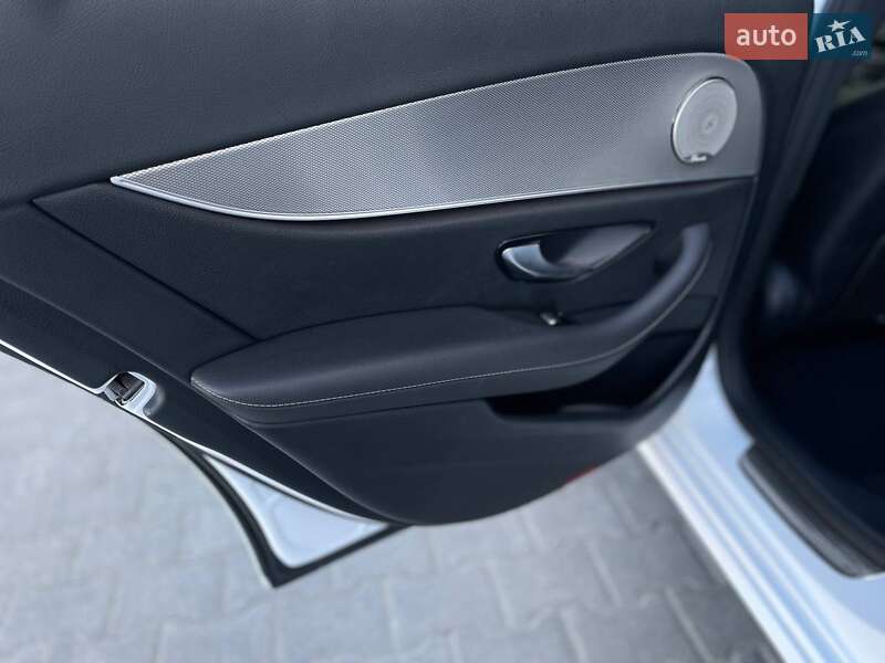 Седан Mercedes-Benz E-Class 2016 в Южному