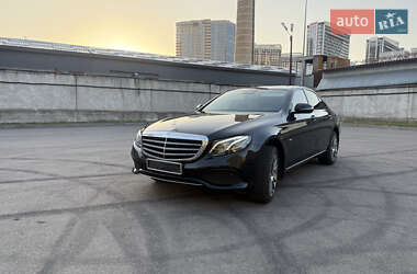 Седан Mercedes-Benz E-Class 2016 в 