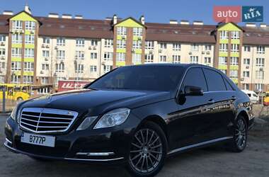 Седан Mercedes-Benz E-Class 2012 в 