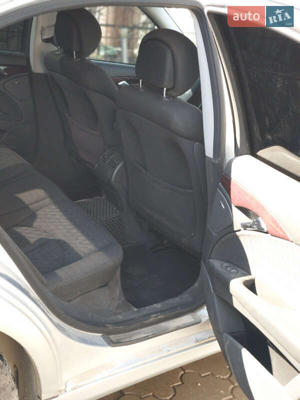 Седан Mercedes-Benz E-Class 2005 в Черновцах фото 4 Седан Mercedes-Benz E-Class 2005 в Черновцах