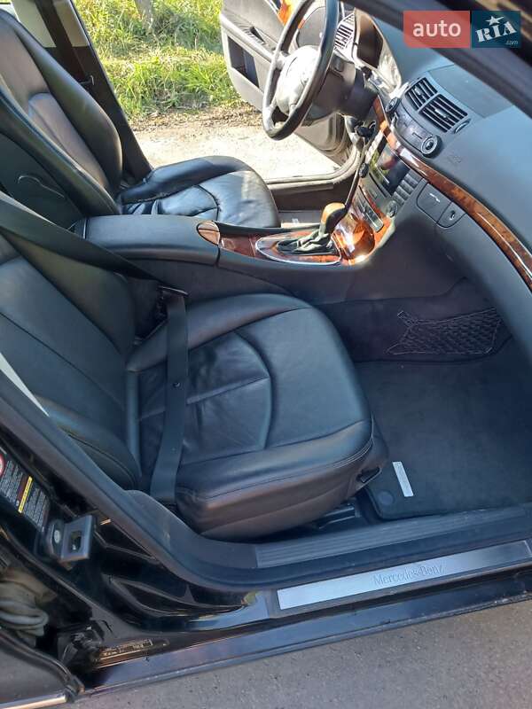Седан Mercedes-Benz E-Class 2005 в Костополе