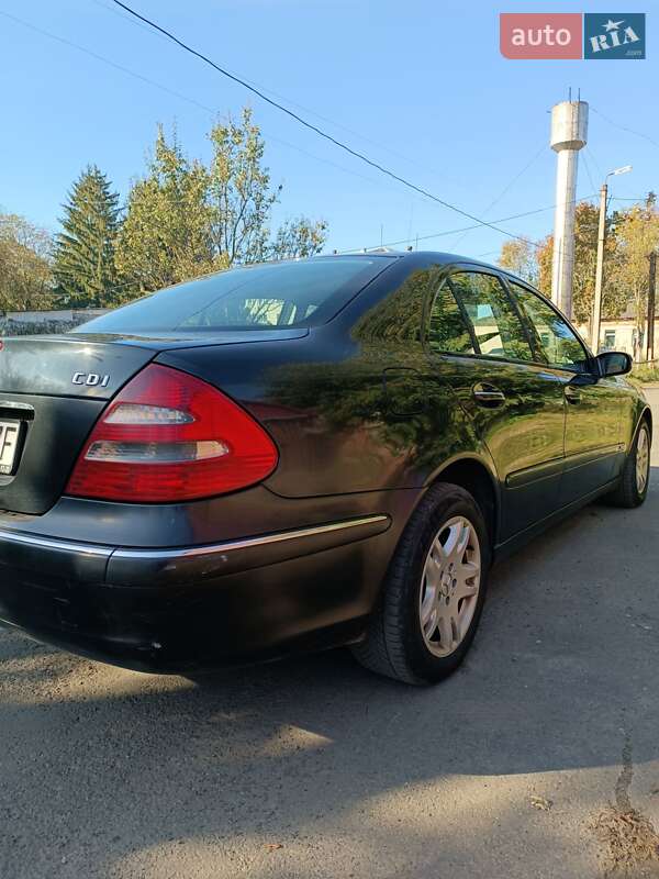 Седан Mercedes-Benz E-Class 2005 в Костополе