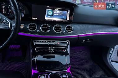 Седан Mercedes-Benz E-Class 2016 в 