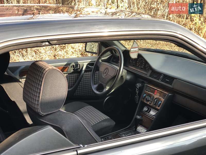Купе Mercedes-Benz E-Class 1995 в Києві