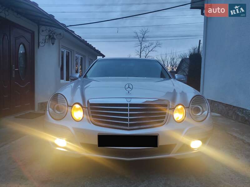 Седан Mercedes-Benz E-Class 2007 в Черновцах