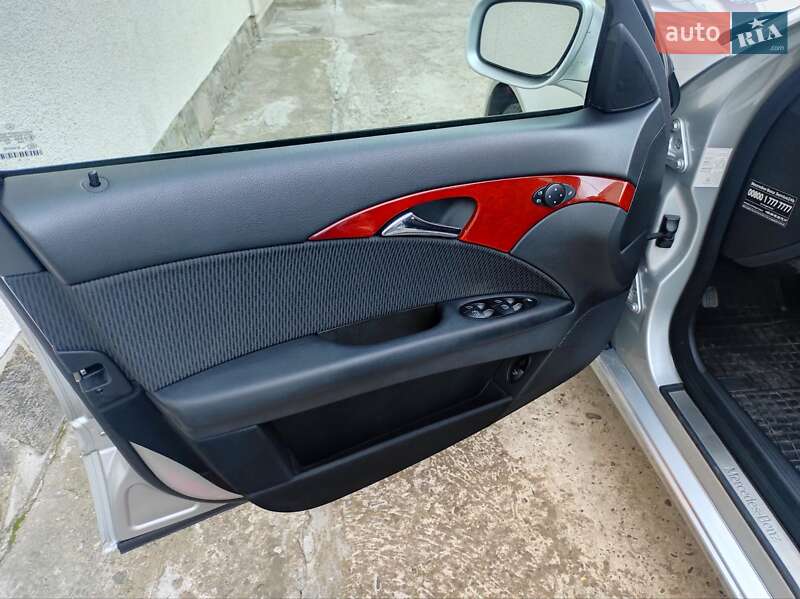 Седан Mercedes-Benz E-Class 2007 в Черновцах