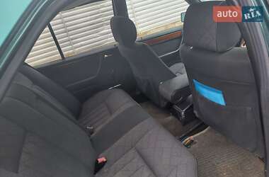 Седан Mercedes-Benz E-Class 1995 в 