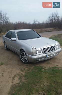Седан Mercedes-Benz E-Class 1999 в 