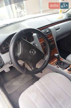 Седан Mercedes-Benz E-Class 1999 в 