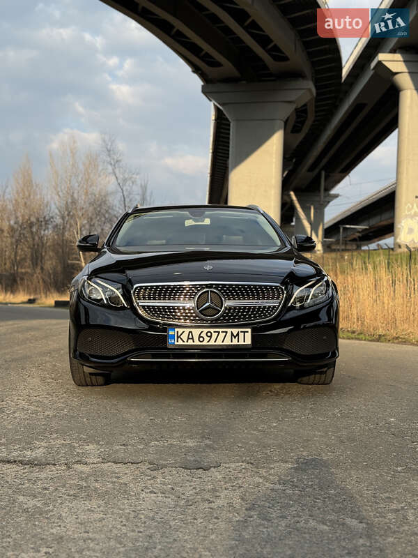Универсал Mercedes-Benz E-Class 2017 в Киеве