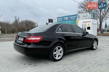 Седан Mercedes-Benz E-Class 2012 в 