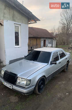 Седан Mercedes-Benz E-Class 1989 в 