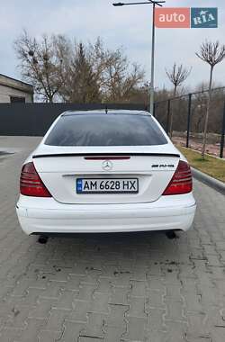 Седан Mercedes-Benz E-Class 2002 в 