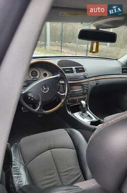 Седан Mercedes-Benz E-Class 2002 в 