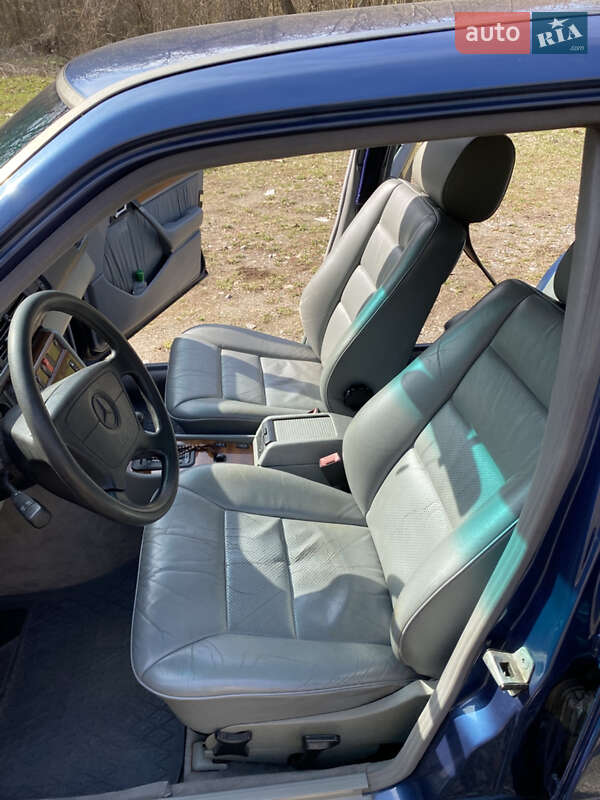 Седан Mercedes-Benz E-Class 1993 в Белой Церкви фото 16 Седан Mercedes-Benz E-Class 1993 в Белой Церкви
