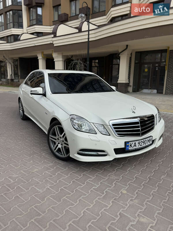Седан Mercedes-Benz E-Class 2011 в Софиевской Борщаговке