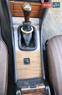 Седан Mercedes-Benz E-Class 1988 в 