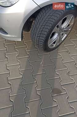 Седан Mercedes-Benz E-Class 2011 в 