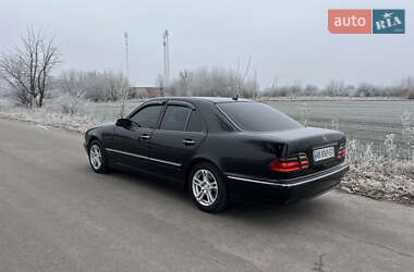 Седан Mercedes-Benz E-Class 2001 в 