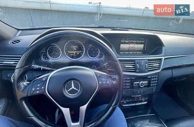 Універсал Mercedes-Benz E-Class 2012 в 