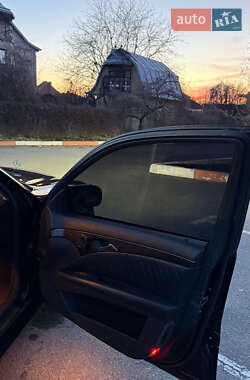 Седан Mercedes-Benz E-Class 2004 в 
