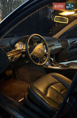 Седан Mercedes-Benz E-Class 2004 в 