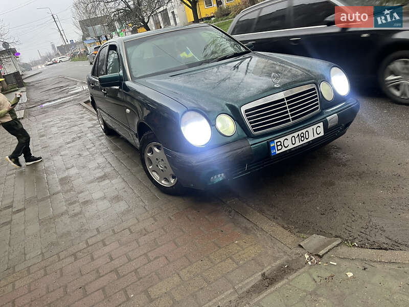 Mercedes-Benz E-Class 1999