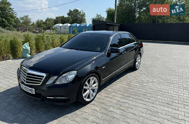 Седан Mercedes-Benz E-Class 2012 в 