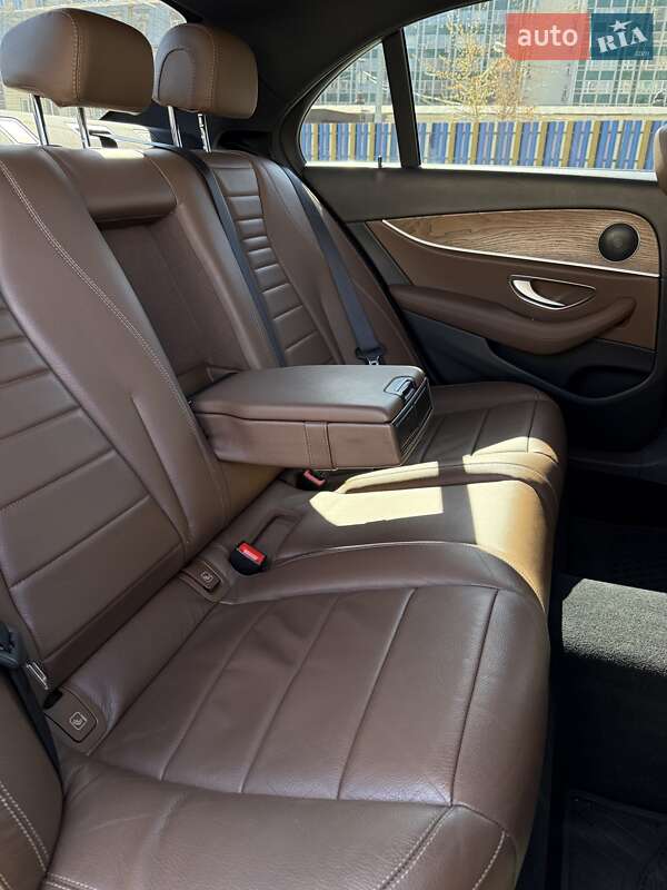 Седан Mercedes-Benz E-Class 2018 в Киеве