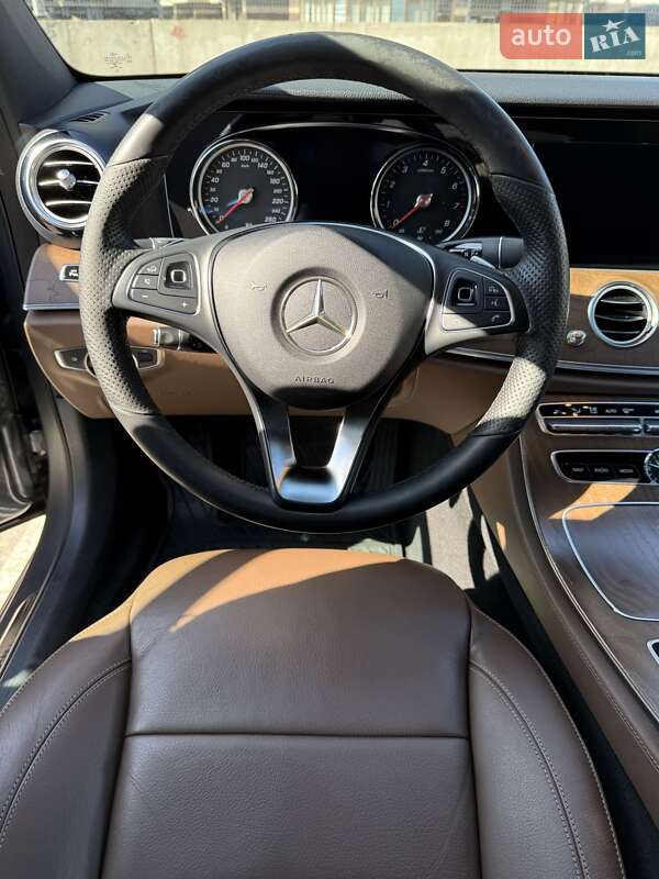 Седан Mercedes-Benz E-Class 2018 в Киеве
