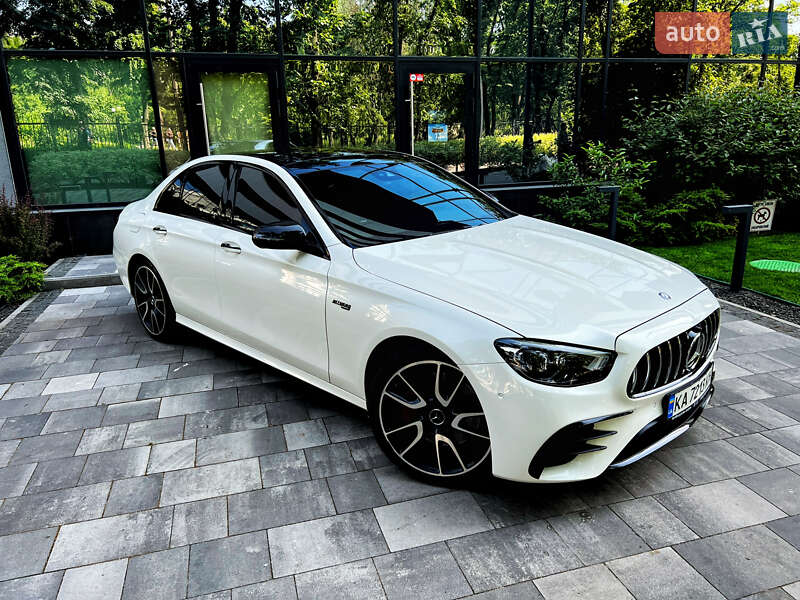 Седан Mercedes-Benz E-Class 2017 в 