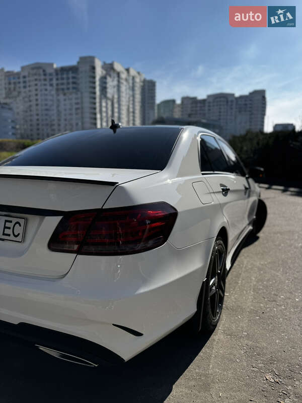 Седан Mercedes-Benz E-Class 2014 в Києві