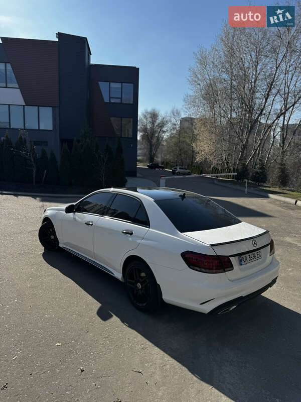 Седан Mercedes-Benz E-Class 2014 в Києві