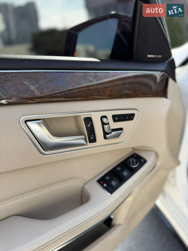 Седан Mercedes-Benz E-Class 2014 в Києві