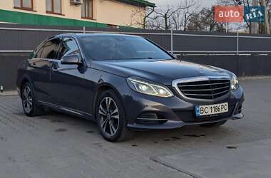 Седан Mercedes-Benz E-Class 2015 в Львові