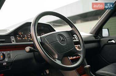 Седан Mercedes-Benz E-Class 1994 в 