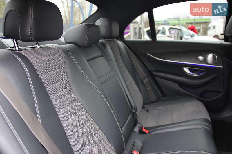 Седан Mercedes-Benz E-Class 2017 в Днепре