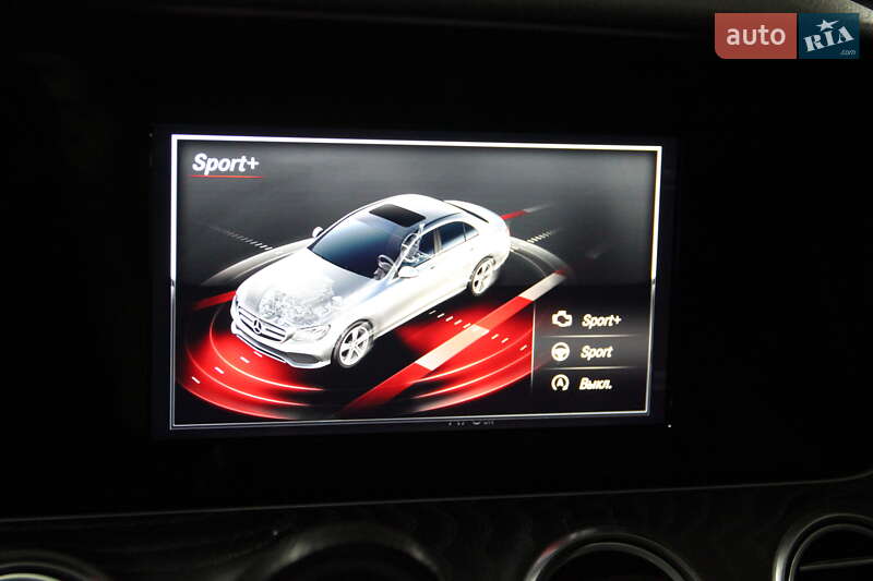 Седан Mercedes-Benz E-Class 2017 в Днепре