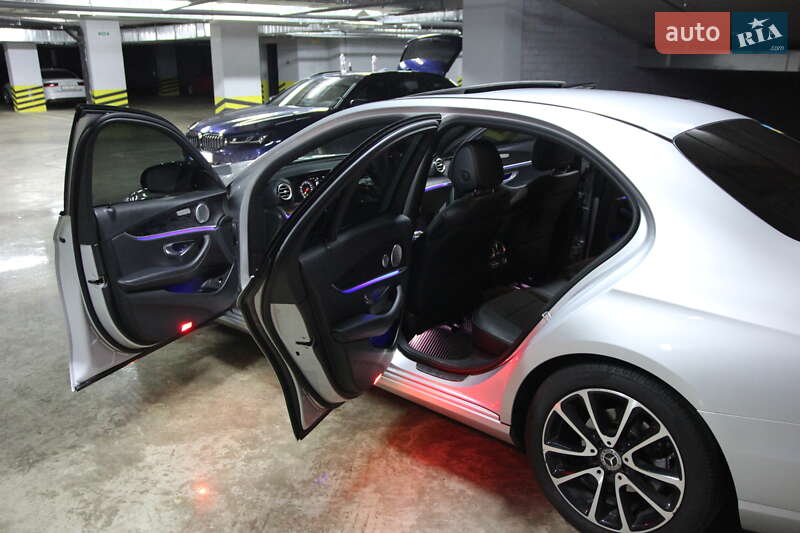 Седан Mercedes-Benz E-Class 2017 в Днепре