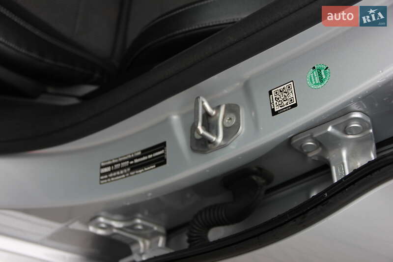 Седан Mercedes-Benz E-Class 2017 в Днепре