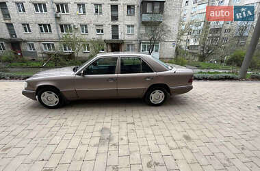Седан Mercedes-Benz E-Class 1994 в 