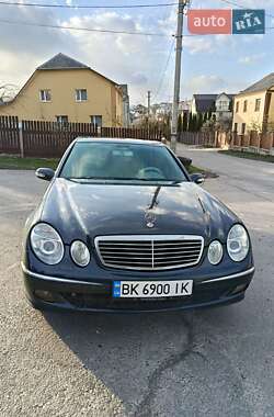 Седан Mercedes-Benz E-Class 2002 в 
