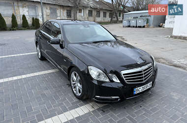 Седан Mercedes-Benz E-Class 2012 в 