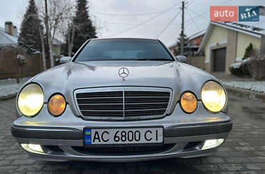 Седан Mercedes-Benz E-Class 2000 в 