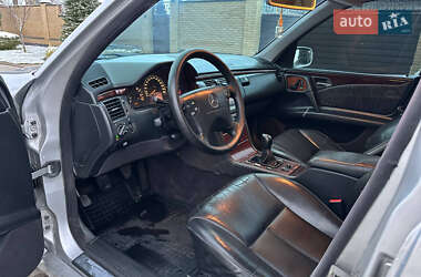 Седан Mercedes-Benz E-Class 2000 в 