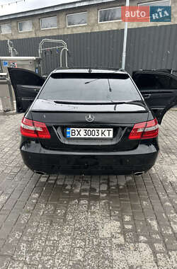 Седан Mercedes-Benz E-Class 2010 в 